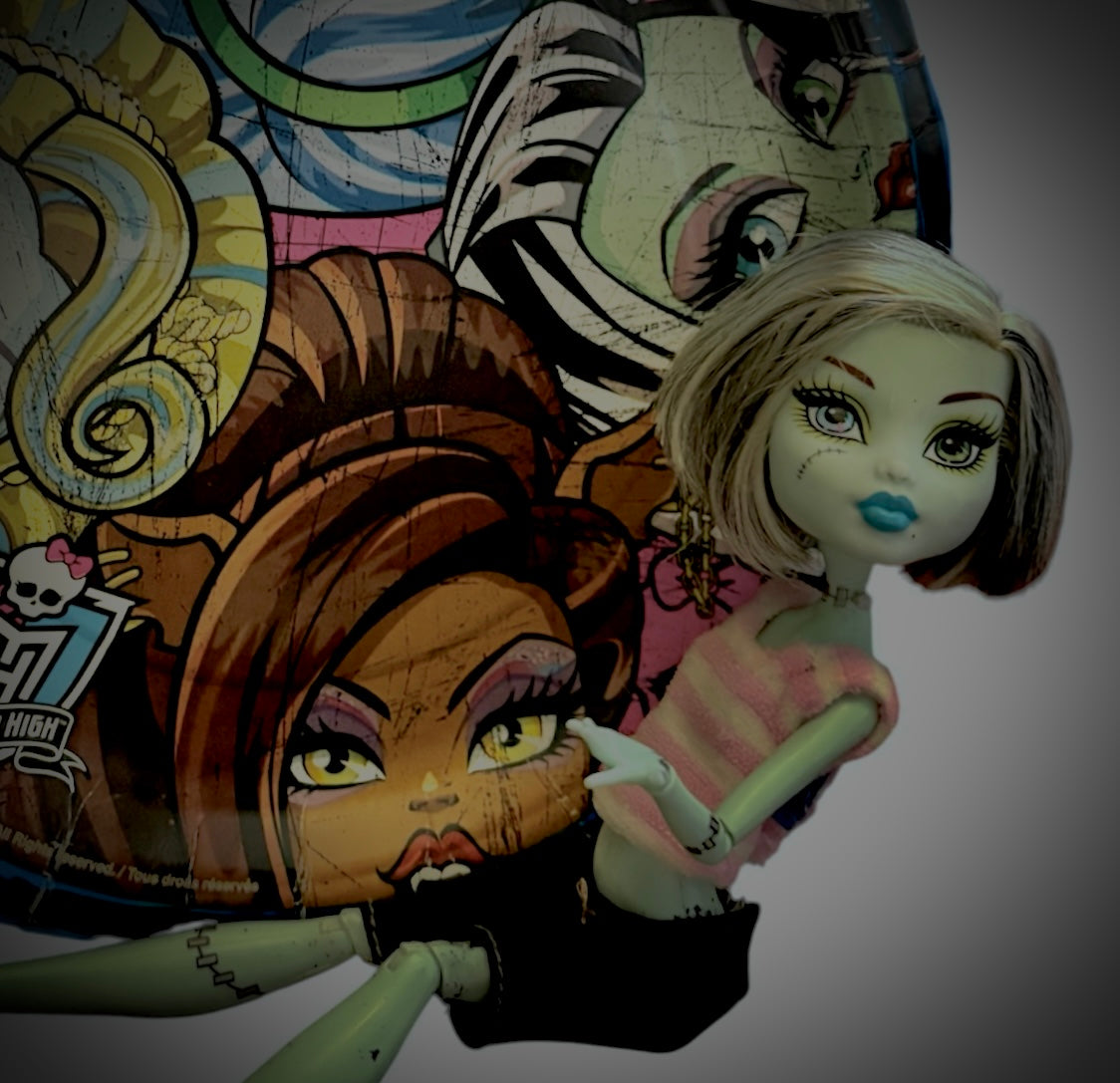 Monster High-Frankie Stein Skull Shores 2012 edition