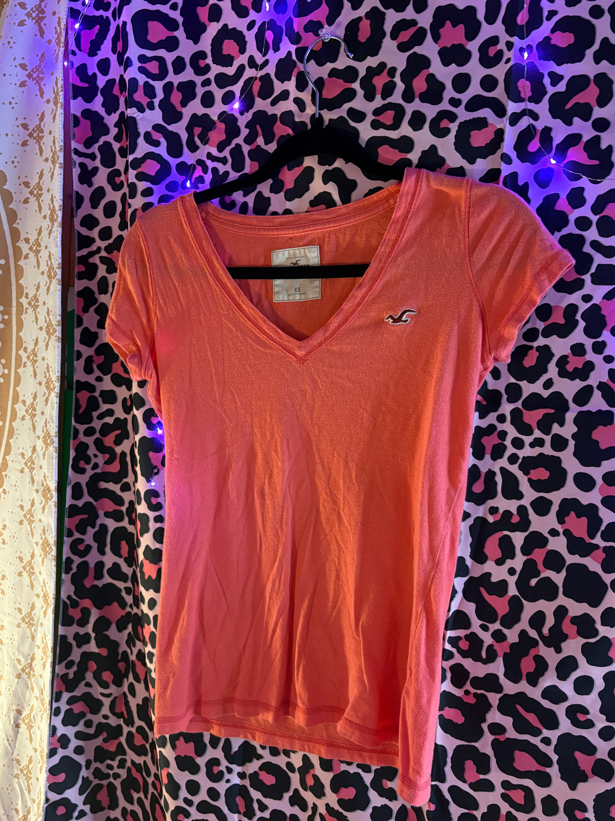 Hollister V-neck